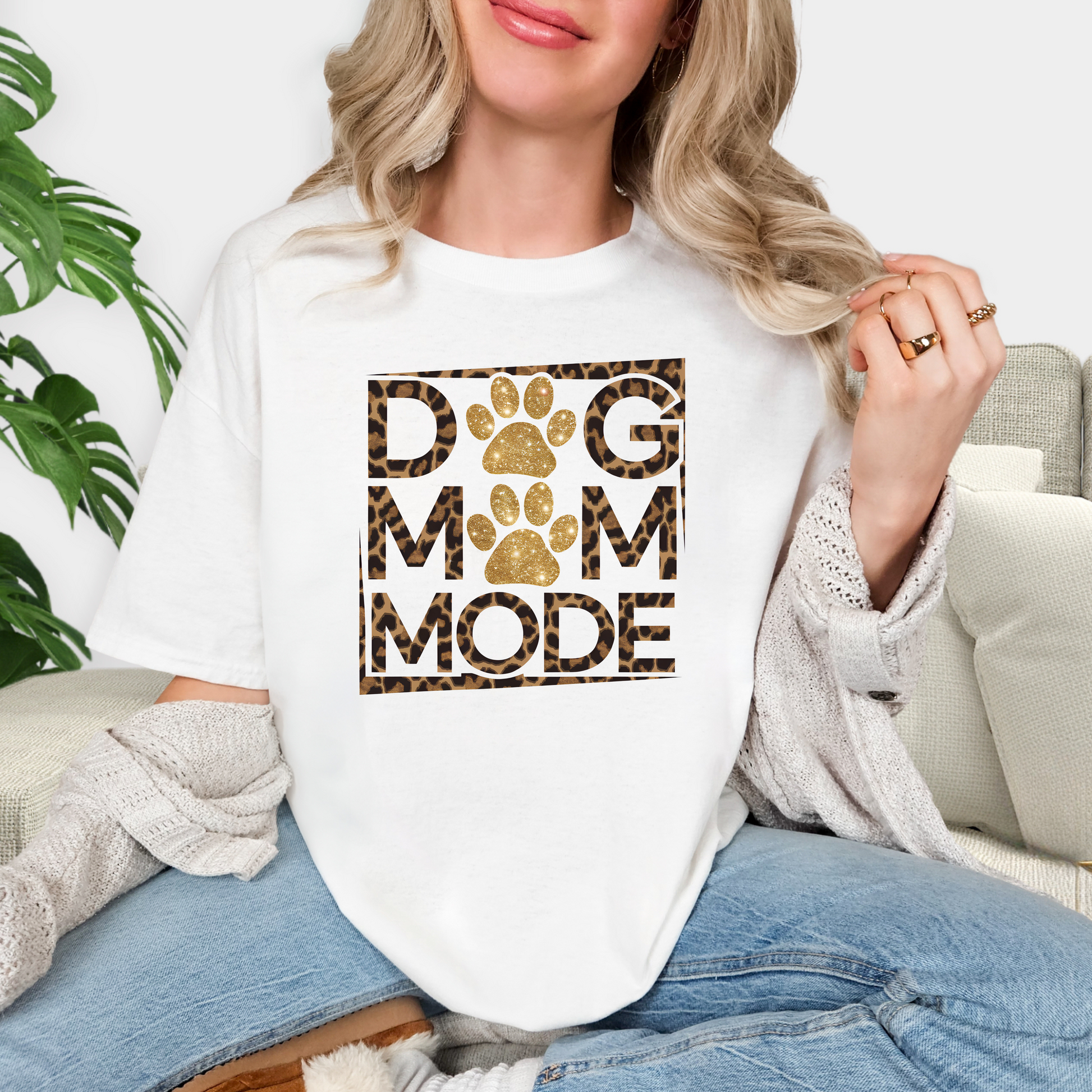 Dog Mom Mode T-Shirt – Cute Gift for Dog Lovers and Pet Parents